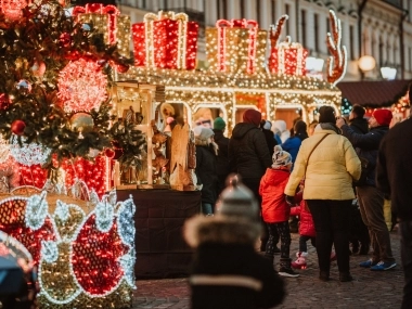 Wizyta Św. Mikołaja na Rynku w Rzeszowie, grudzień 2019 - 17