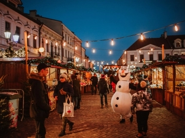 Wizyta Św. Mikołaja na Rynku w Rzeszowie, grudzień 2019 - 23