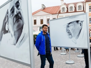 \"Życie jest warte życia - Sławomir Mrożek - Imigrant ze Wschodu\" - 10